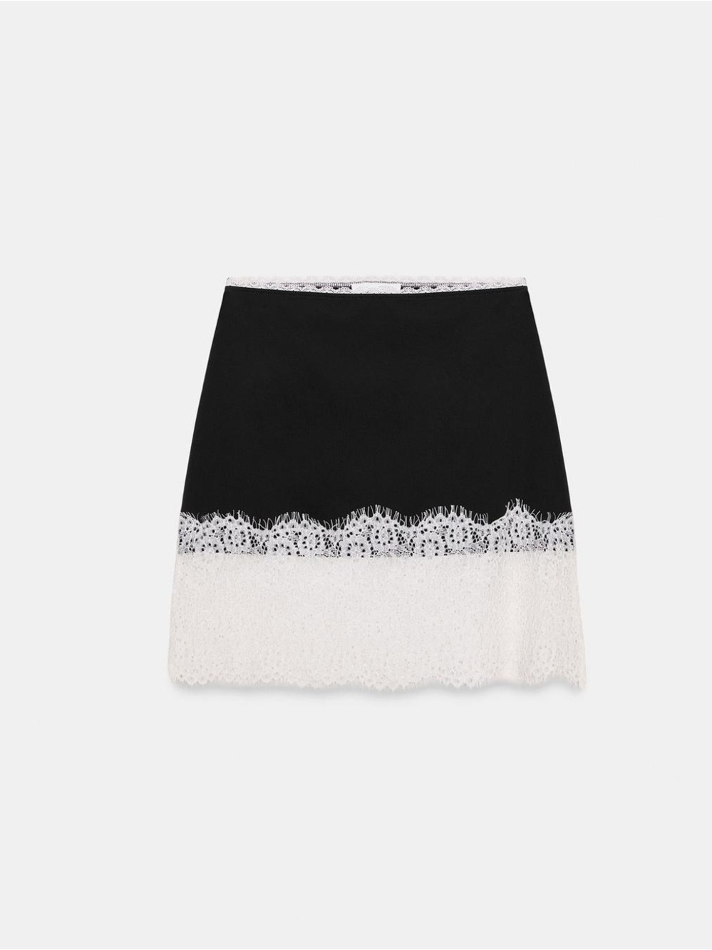 Lace mini skirt